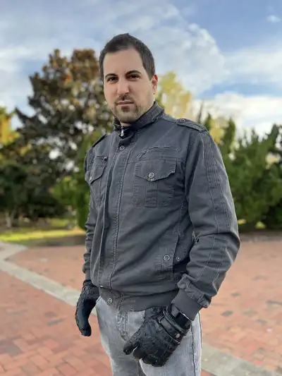 alex